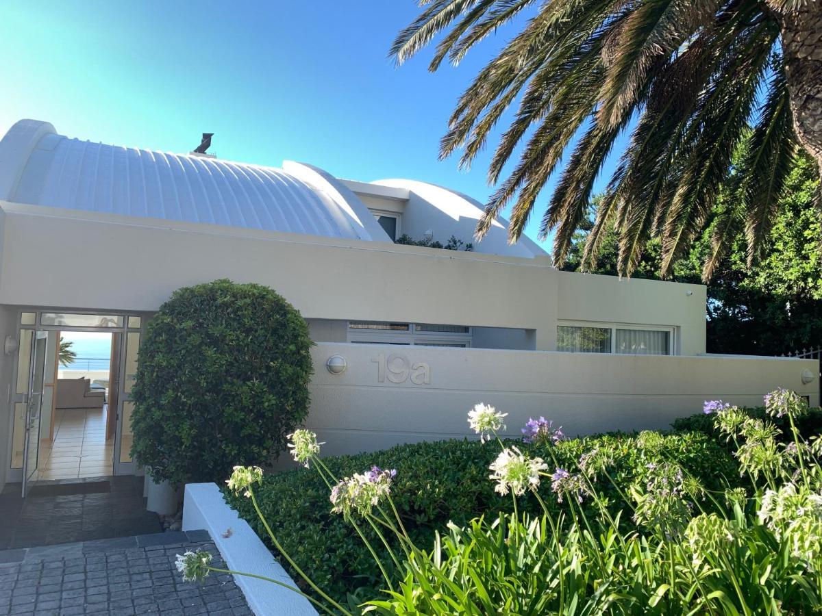 Bay Reflections Camps Bay Luxury Serviced Apartments Città del Capo Esterno foto